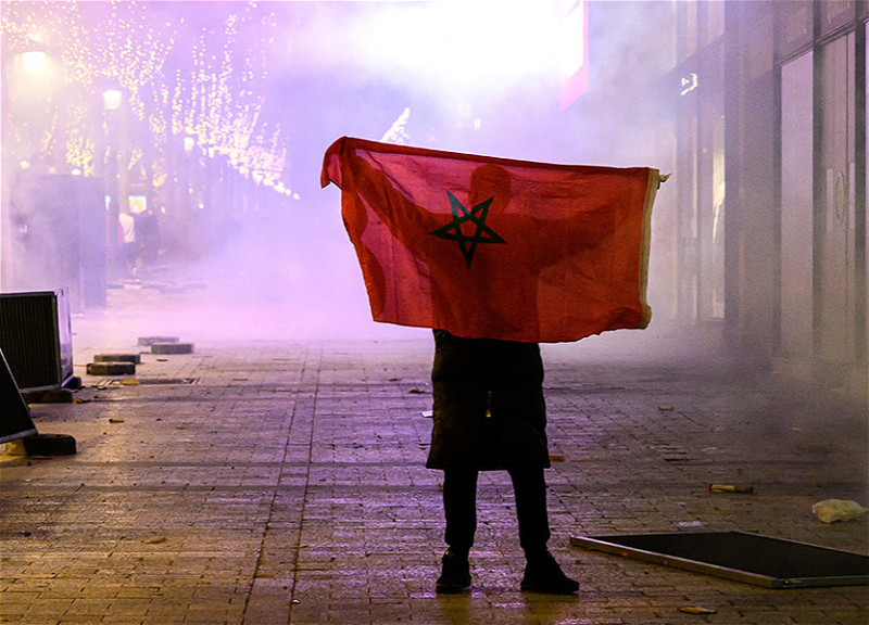 Марокканские болельщики устроили массовые беспорядки в Европе: В Монпелье погиб 14-летний мальчик – ВИДЕО