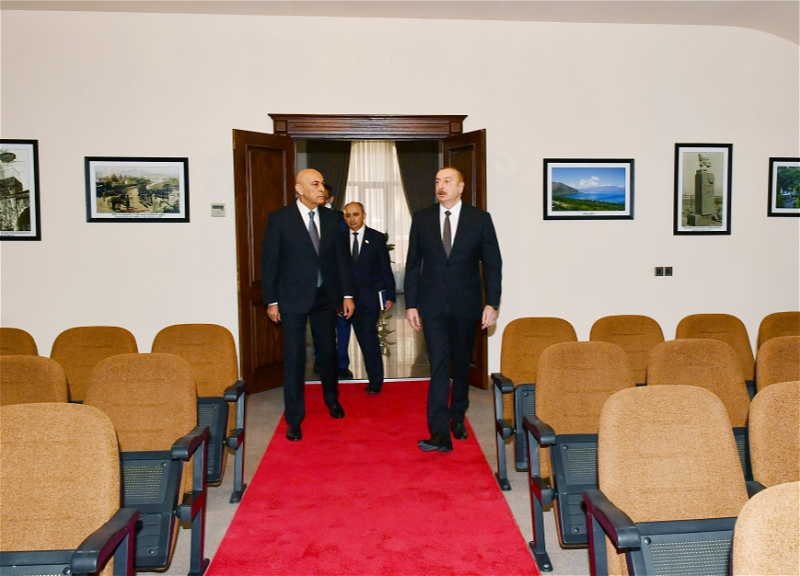 Ильхам Алиев ознакомился с условиями в административном здании Общины Западного Азербайджана - ФОТО