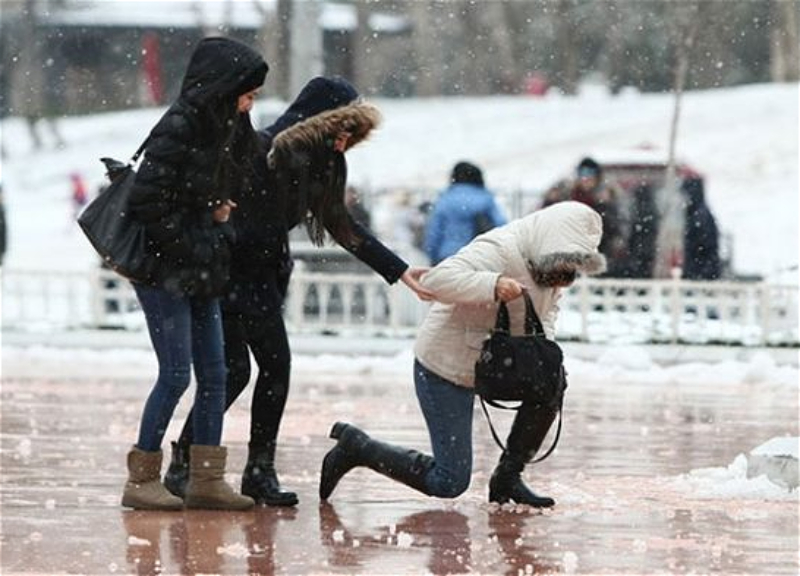 Qarlı havada xəstəxanalıq olanların sayı açıqlandı