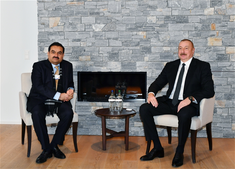В Давосе состоялась встреча Президента Ильхама Алиева с основателем и председателем компании Adani Group - ФОТО