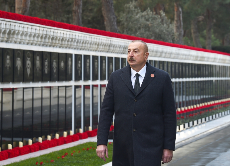 Ильхам Алиев почтил светлую память шехидов 20 Января - ФОТО