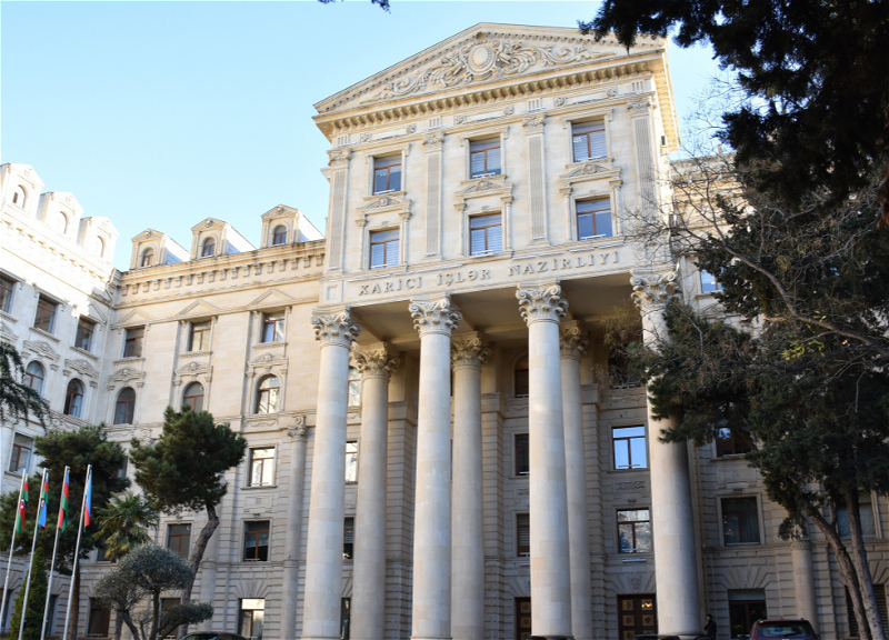 МИД Азербайджана осудил осквернение Корана во время акции в Стокгольме