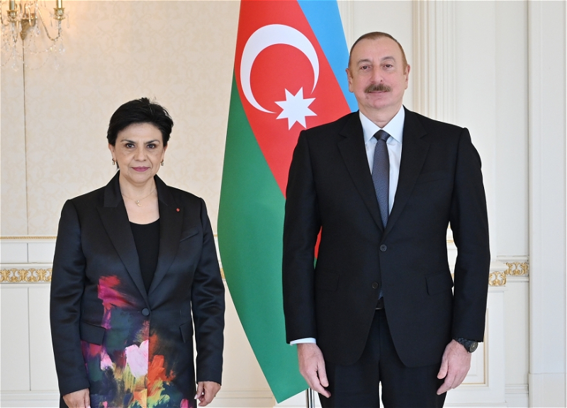 Ильхам Алиев принял верительные грамоты новоназначенного посла Мексики в Азербайджане