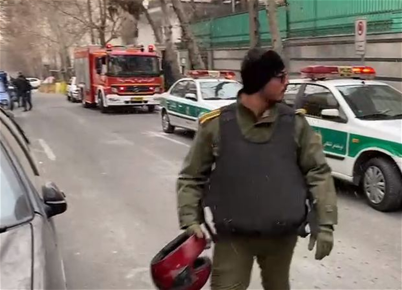 Azərbaycanın İrandakı səfirliyinə silahlı hücum olub, həlak olan var