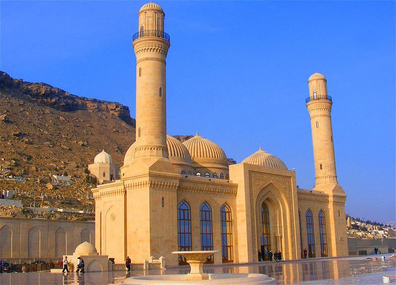 В Азербайджане женщины получат назначение в мечети