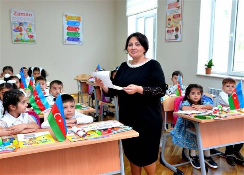 В школах Азербайджана завершились зимние каникулы