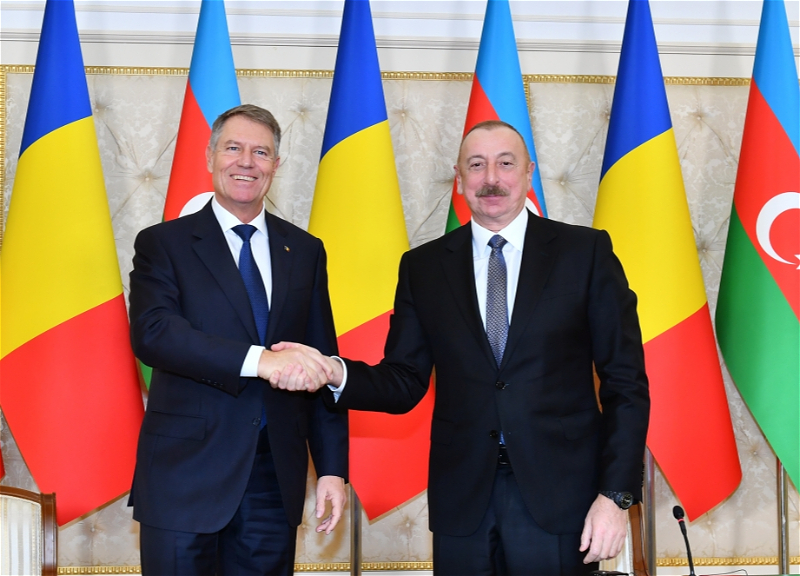 Президенты Азербайджана и Румынии выступили с заявлениями для прессы - ФОТО
