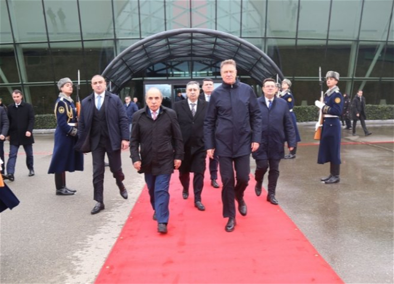 Завершился официальный визит Президента Румынии Клауса Йоханниса в Азербайджан