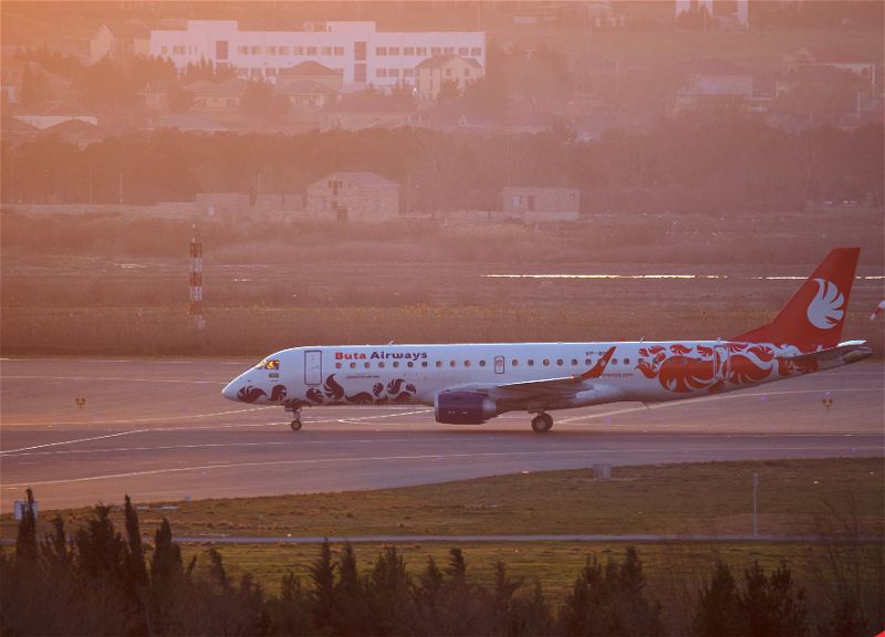 Самолет, летевший из Баку в Стамбул, вынужденно сел в Анкаре