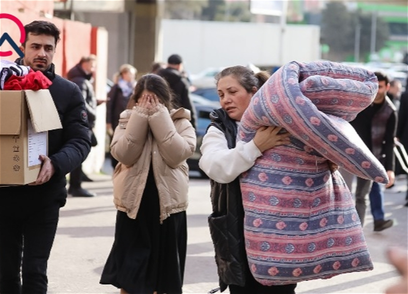 Кто несет одеяла, кто еду: жители Баку активно собирают гуманитарную помощь пострадавшим в Турции – ФОТО – ВИДЕО