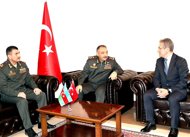 Замминистра обороны Азербайджана выразил соболезнования генеральному консулу Турции в Гяндже