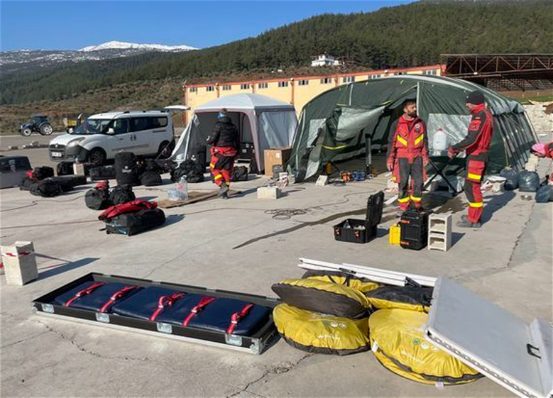 Испанские спасатели завершили работу в Турции - ФОТО