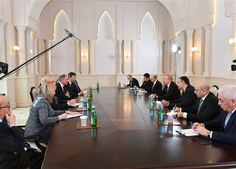 Президент Азербайджана принял итальянского министра по делам предприятий и продукции «Сделано в Италии»