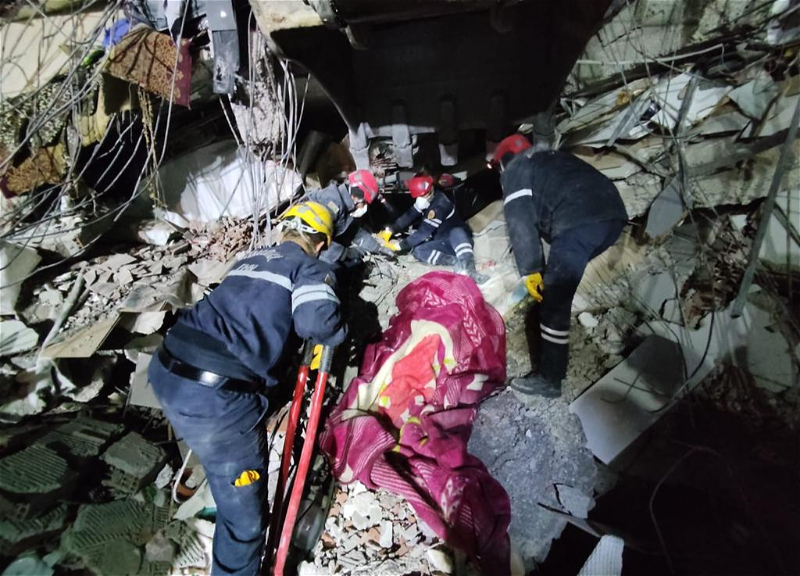 Сотрудники МЧС Азербайджана спасли из-под завалов в Турции 53 человека - ФОТО - ВИДЕО