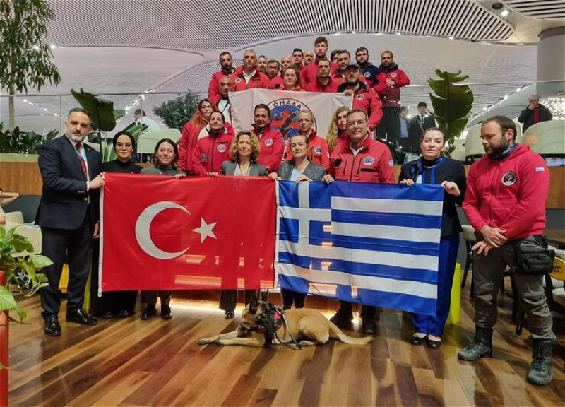 Символично и трогательно: Так провожали из Турции спасателей из Греции - ФОТО - ВИДЕО