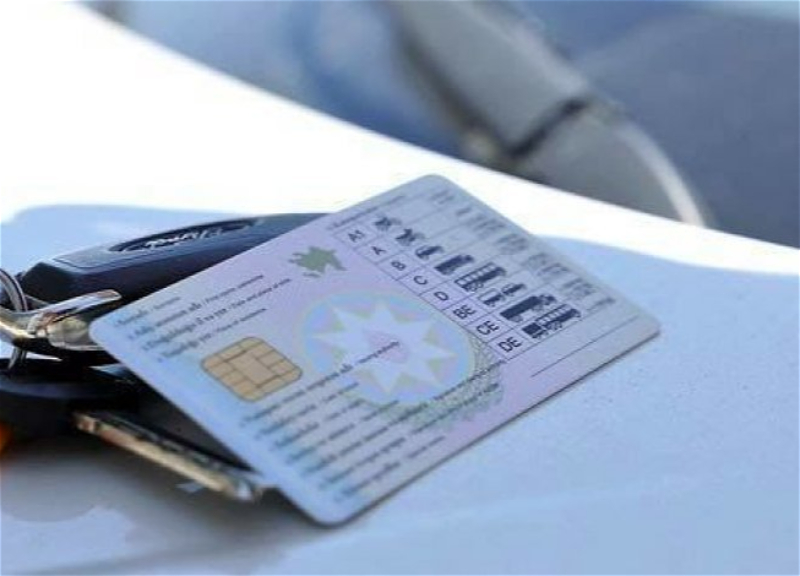 Водительские права граждан Азербайджана будут признаны в ОАЭ