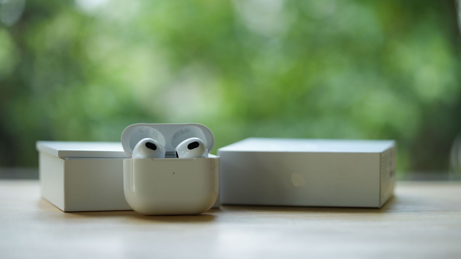 Купить себе или подарить - вот в чем вопрос: Обзор AirPods 2nd gen и  AirPods 3rd gen - ФОТО | 1news.az | Новости