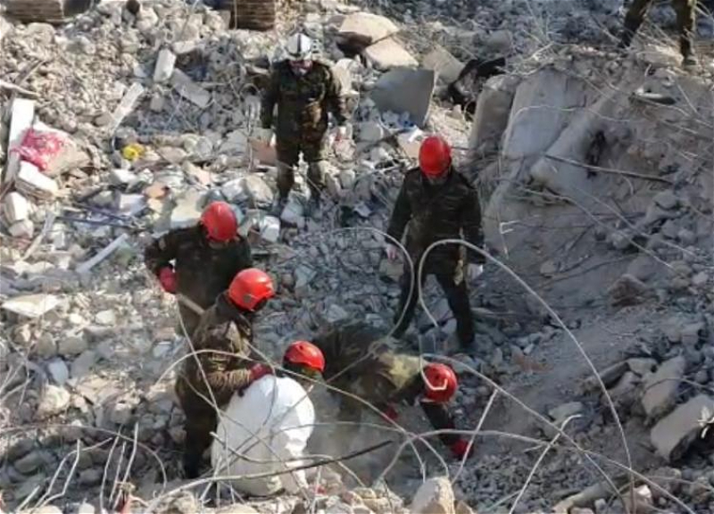 Спасатели МЧС Азербайджана продолжают работу в двух областях Турции – ФОТО - ВИДЕО