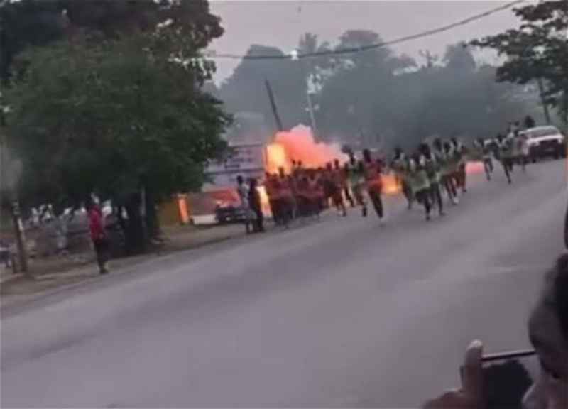 В Камеруне 19 спортсменов пострадали в результате серии взрывов во время забега - ВИДЕО