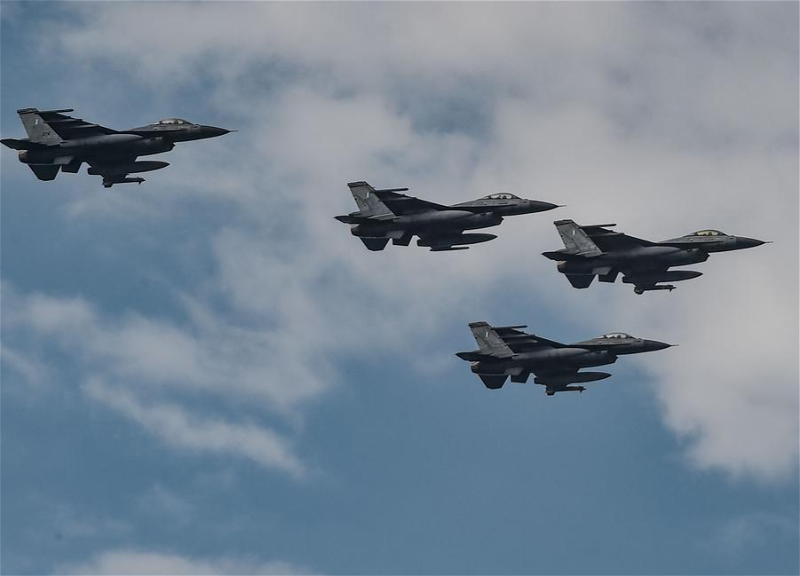 Байден исключил передачу истребителей F-16 Украине