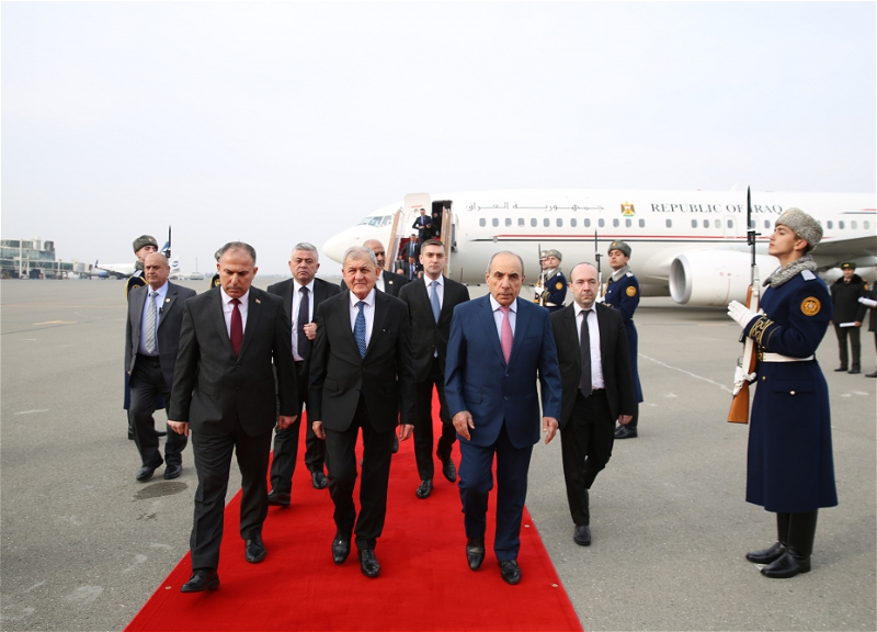 Президент Ирака прибыл в Азербайджан