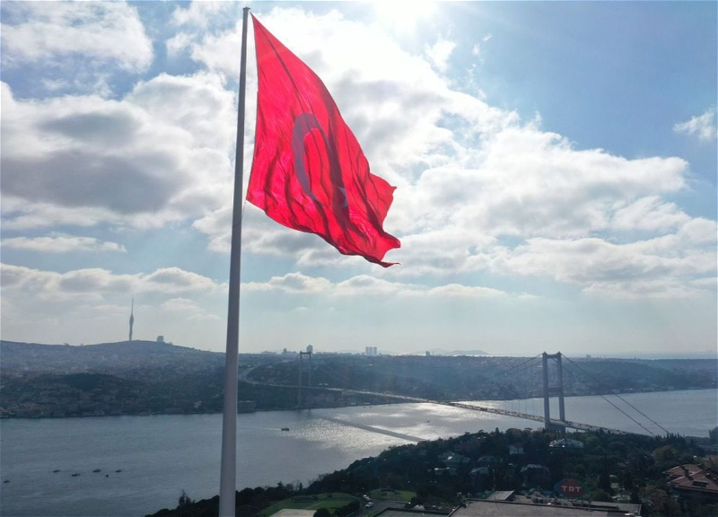 Предвыборная Турция: Правящая партия сменила глав пяти провинций