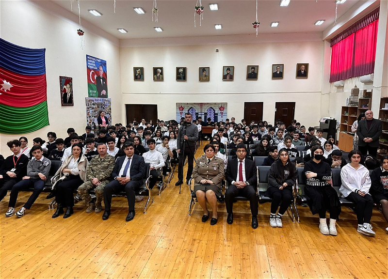 FHN orta məktəbdə təlim keçirib - FOTO