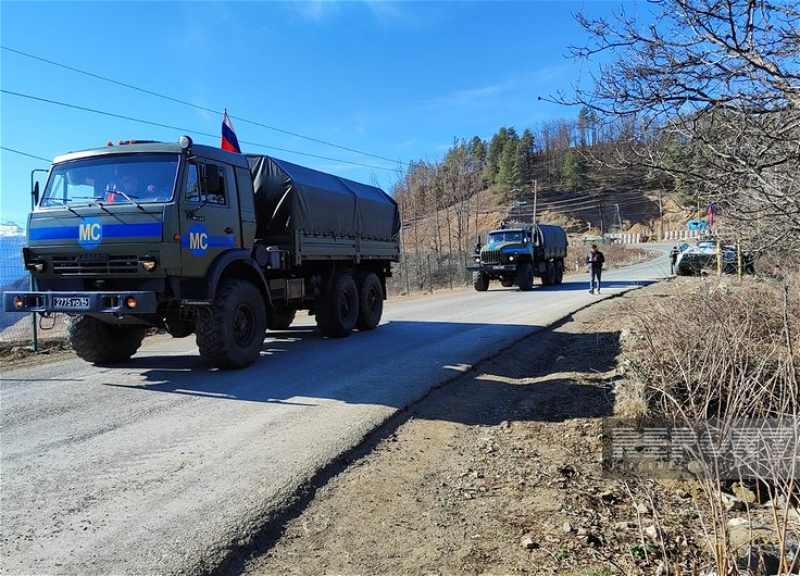 По дороге Ханкенди-Лачин беспрепятственно проехал 71 автомобиль российских миротворцев