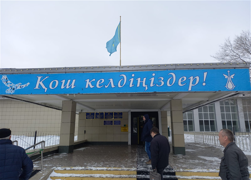 В Казахстане продолжается голосование на парламентских выборах - ФОТО