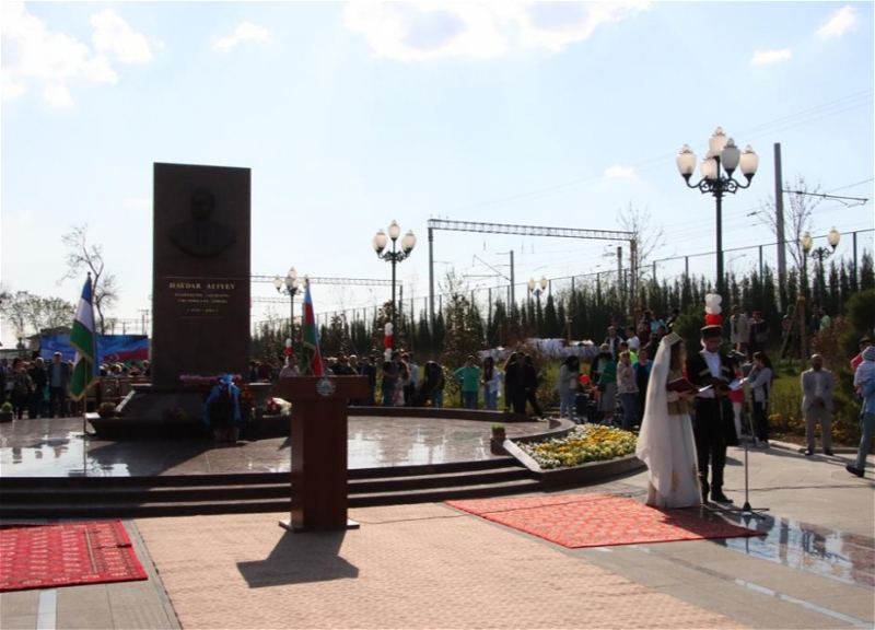 В Ташкенте отмечено 100-летие со дня рождения гениальной личности Гейдара Алиева - ФОТО