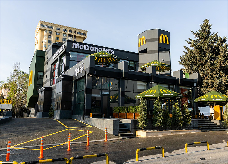 “Memar Əcəmi” stansiyasının yaxınlığında yerləşən “McDonald's” restoranının təmirdən sonra açılışı olub – FOTO