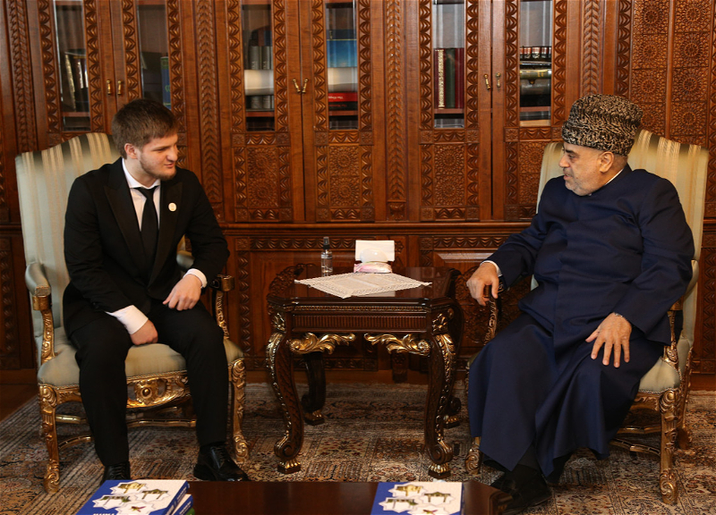 Аллахшукюр Пашазаде встретился в Баку с сыном Рамзана Кадырова - ФОТО