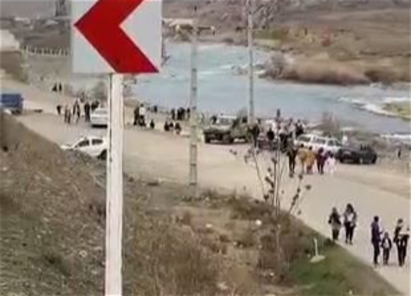 «Мост тоски»: Иранские власти не дали южным азербайджанцам собраться у Худаферинского моста - ВИДЕО