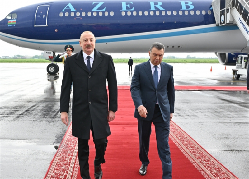 Президент Ильхам Алиев прибыл с государственным визитом в Таджикистан - ФОТО