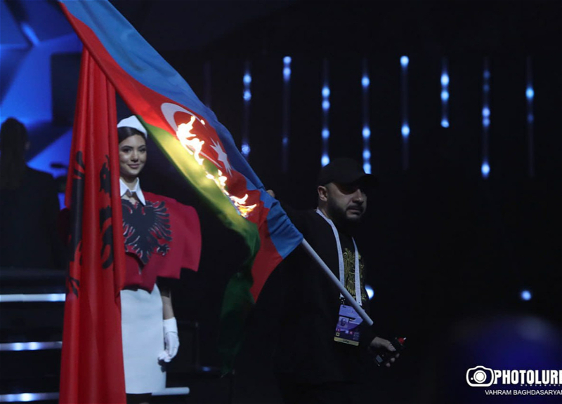 На церемонии открытия чемпионата Европы в Иреване был сожжен флаг Азербайджана - ВИДЕО - ОБНОВЛЕНО