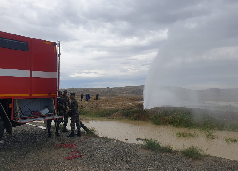 На магистральном водопроводе Кура-Баку произошла авария, затоплена дорога – ФОТО - ВИДЕО