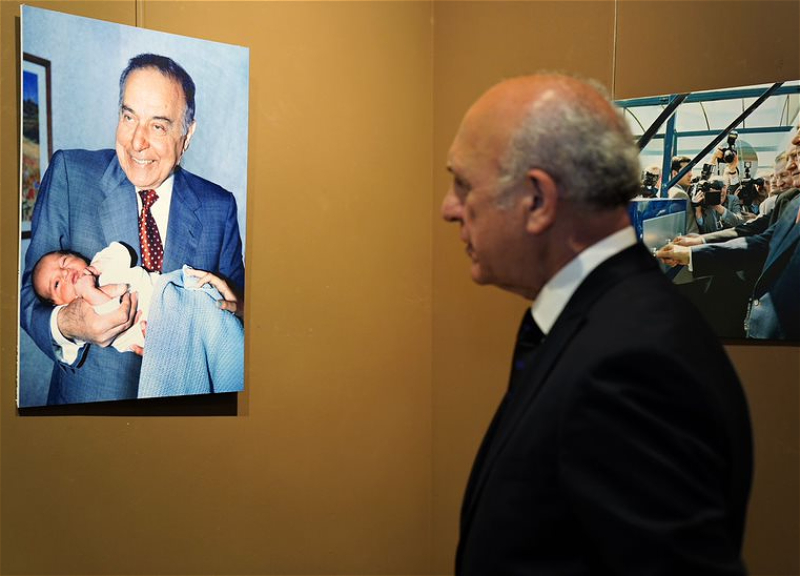 В Баку открылась уникальная выставка фотографий, посвященная памяти Гейдара Алиева – ФОТО