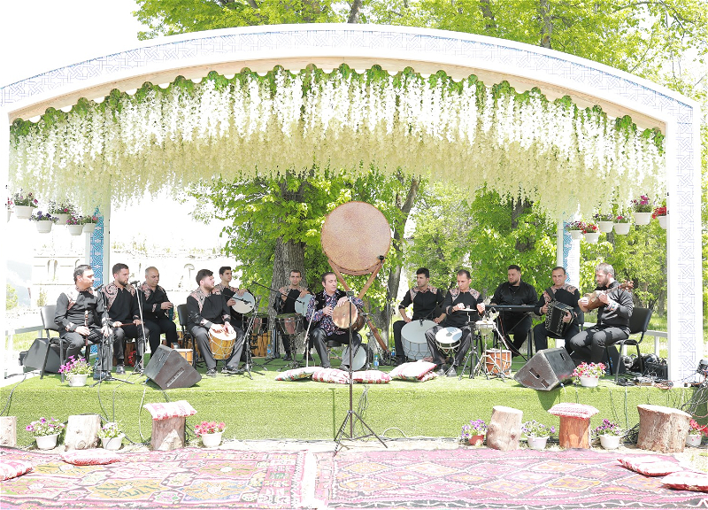 Третий день Международного музыкального фестиваля «Харыбюльбюль» - ФОТО