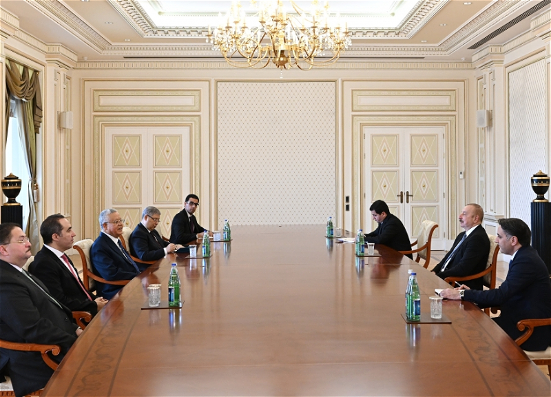 Ильхам Алиев: Великому лидеру принадлежат большие заслуги в развитии азербайджано-египетских связей