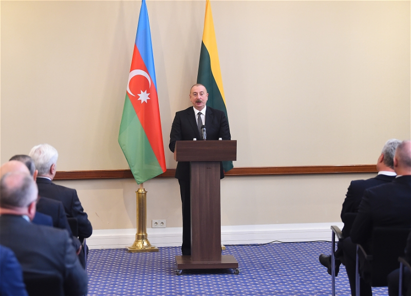 Ильхам Алиев: Стабильность экономики Азербайджана - важный фактор регионального экономического сотрудничества