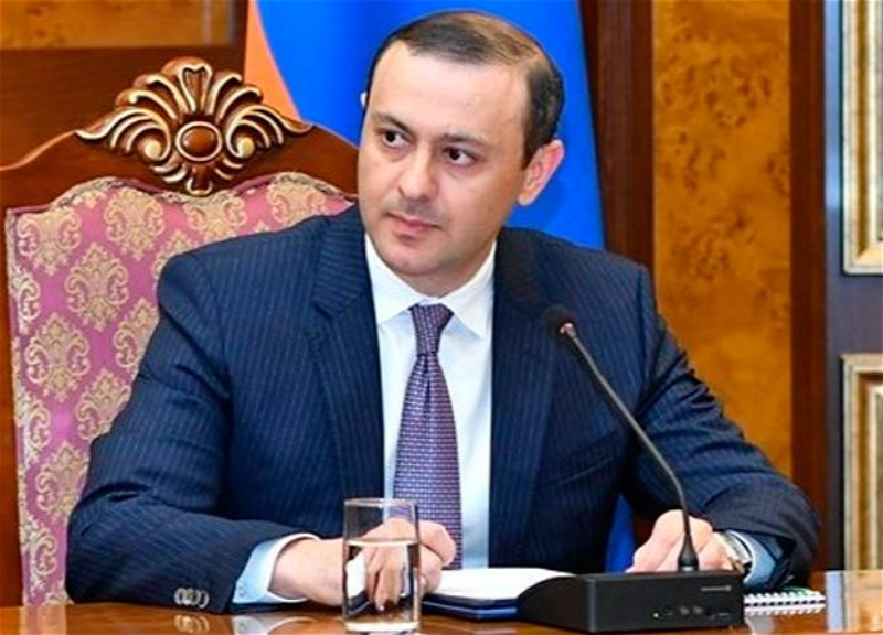 Ermənistan Təhlükəsizlik Şurasının katibi Moskvaya gedir