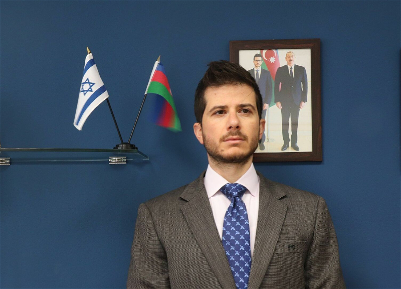 Посол Израиля поздравил Азербайджан: Пусть высоко развевается ваш флаг - ФОТО