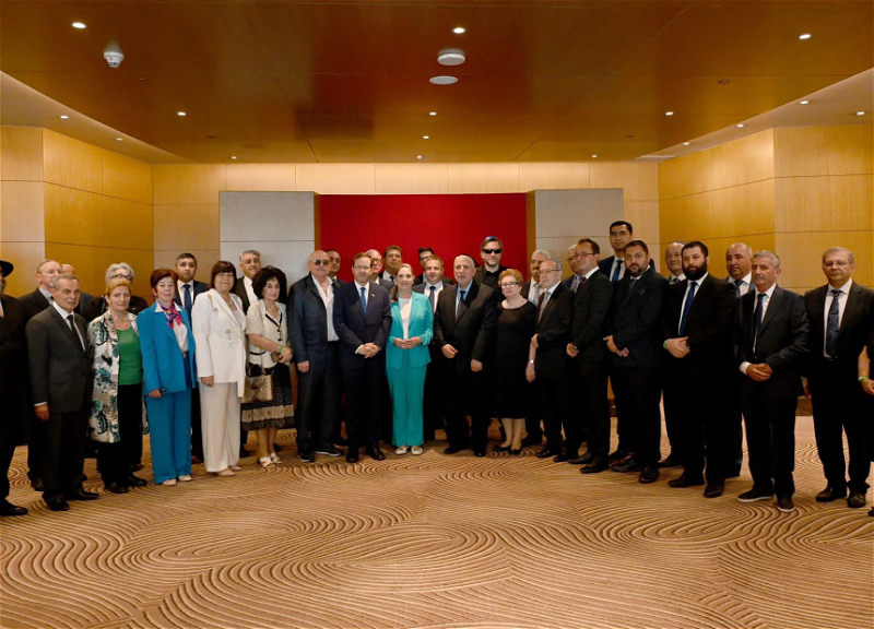 Президент Израиля встретился с еврейской общиной Азербайджана - ФОТО