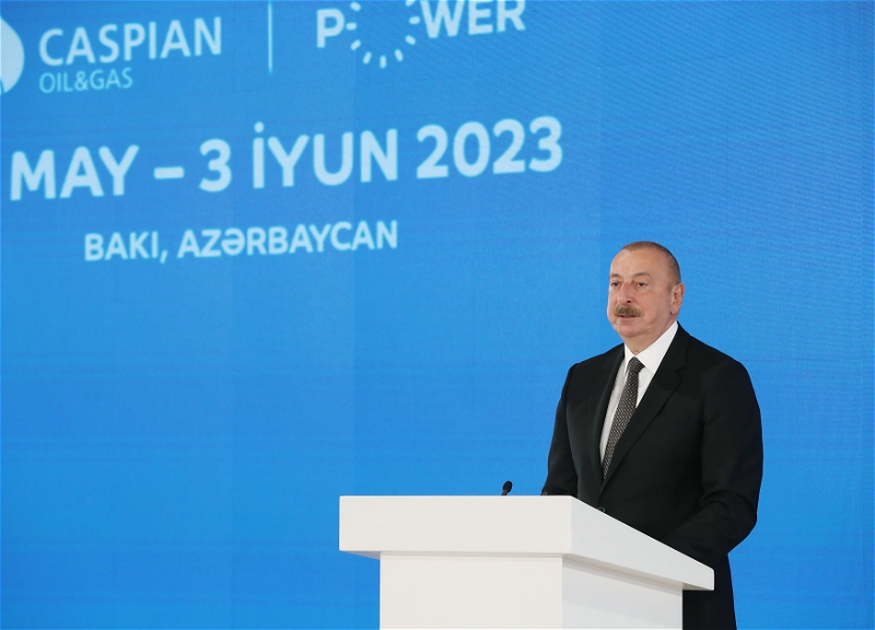 Президент: Азербайджан сможет транспортировать в Европу как минимум 4 гигаватта «зеленой» энергии