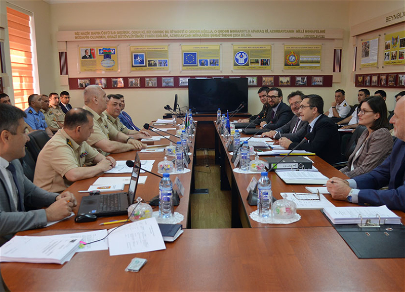 Состоялась двусторонняя встреча между военнослужащими азербайджанской армии и делегацией НАТО