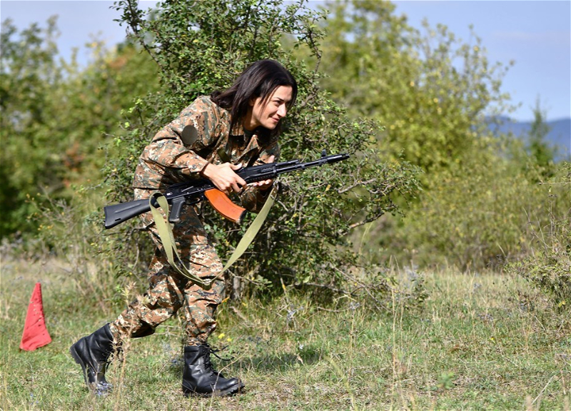 Защищайтесь как можете: в Армении предложили раздать оружие жителям приграничных сел в целях самообороны