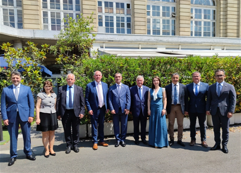 Азербайджанские парламентарии встретились с французскими коллегами