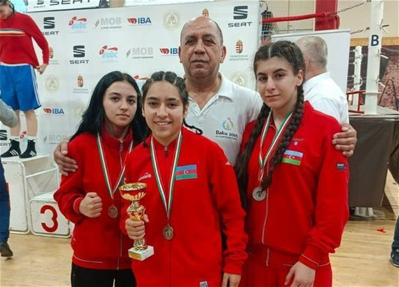 Азербайджанские боксеры завоевали десять медалей в Венгрии