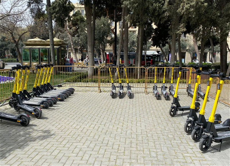 На бакинском бульваре вновь разрешили пользоваться скутерами