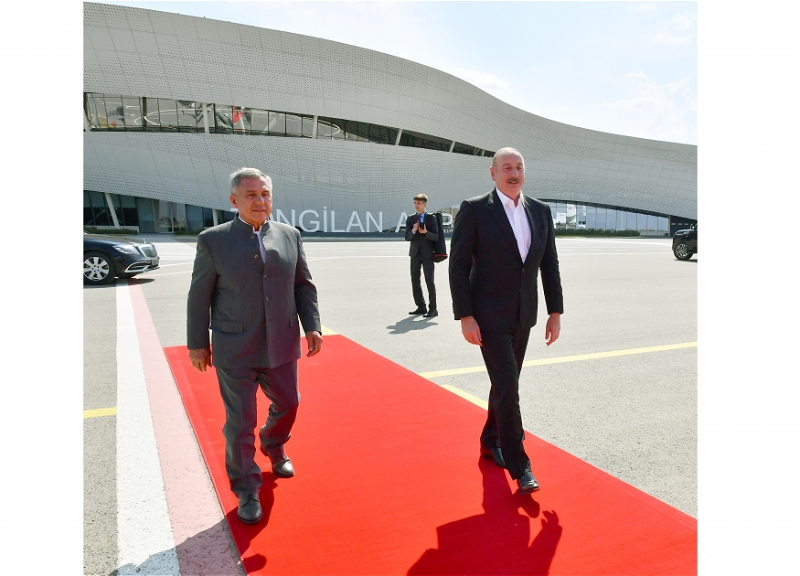 Ильхам Алиев и Рустам Минниханов вылетели из Зангиана в Баку - ФОТО